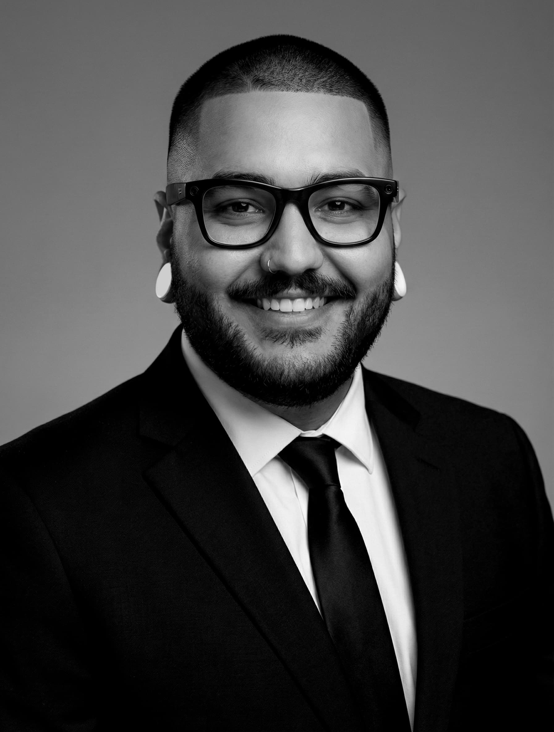 MATHEW NAVARRO headshot